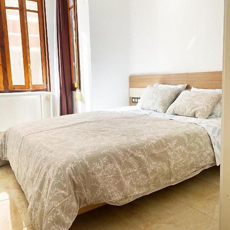 Valencia Cerca Al Puerto Shared Apartment Bagian luar foto
