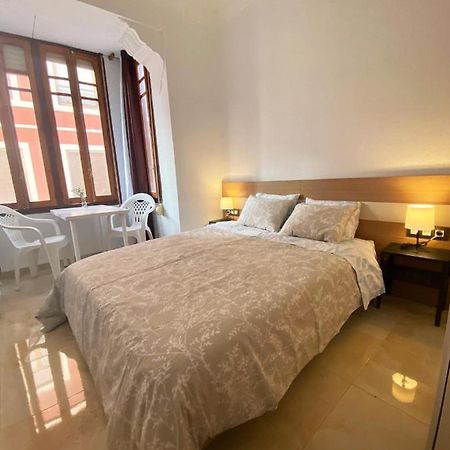Valencia Cerca Al Puerto Shared Apartment Bagian luar foto