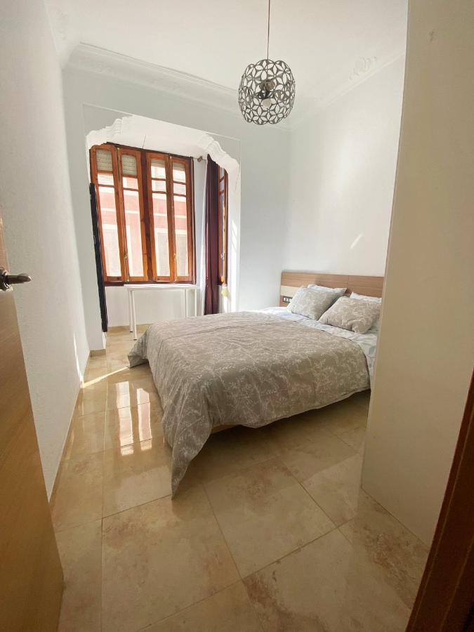 Valencia Cerca Al Puerto Shared Apartment Bagian luar foto