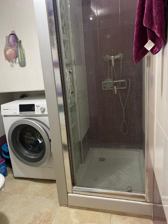 Valencia Cerca Al Puerto Shared Apartment Bagian luar foto