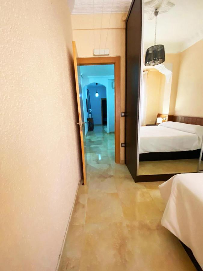 Valencia Cerca Al Puerto Shared Apartment Bagian luar foto