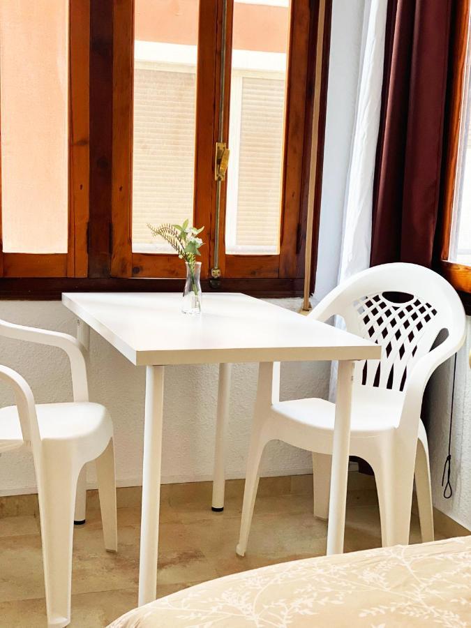 Valencia Cerca Al Puerto Shared Apartment Bagian luar foto